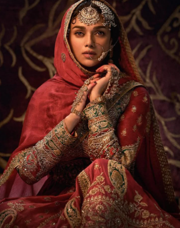 Aditi Rao Hydari as Bibbojaan in Heeramandi Aditi Rao Hydari as Bibbojaan in Heeramandi