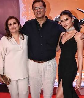 Tara Sutaria with her parents Tara Sutaria with her parents