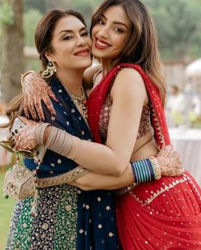 Sahher Bambba with her mother Shilpa Bambba